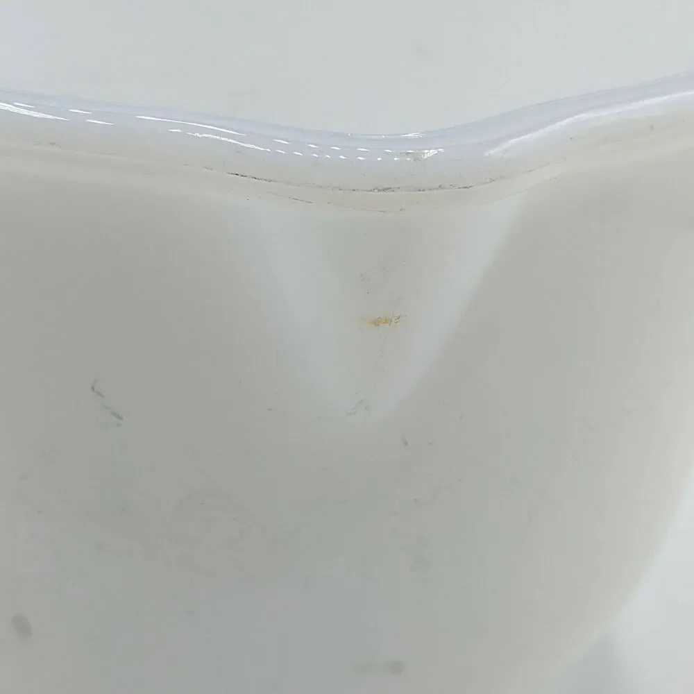 Sm Vtg Glasbake 20 CJ White Glass Spout Sunbeam Mixmaster Mixing Bowl 1.5 Quart